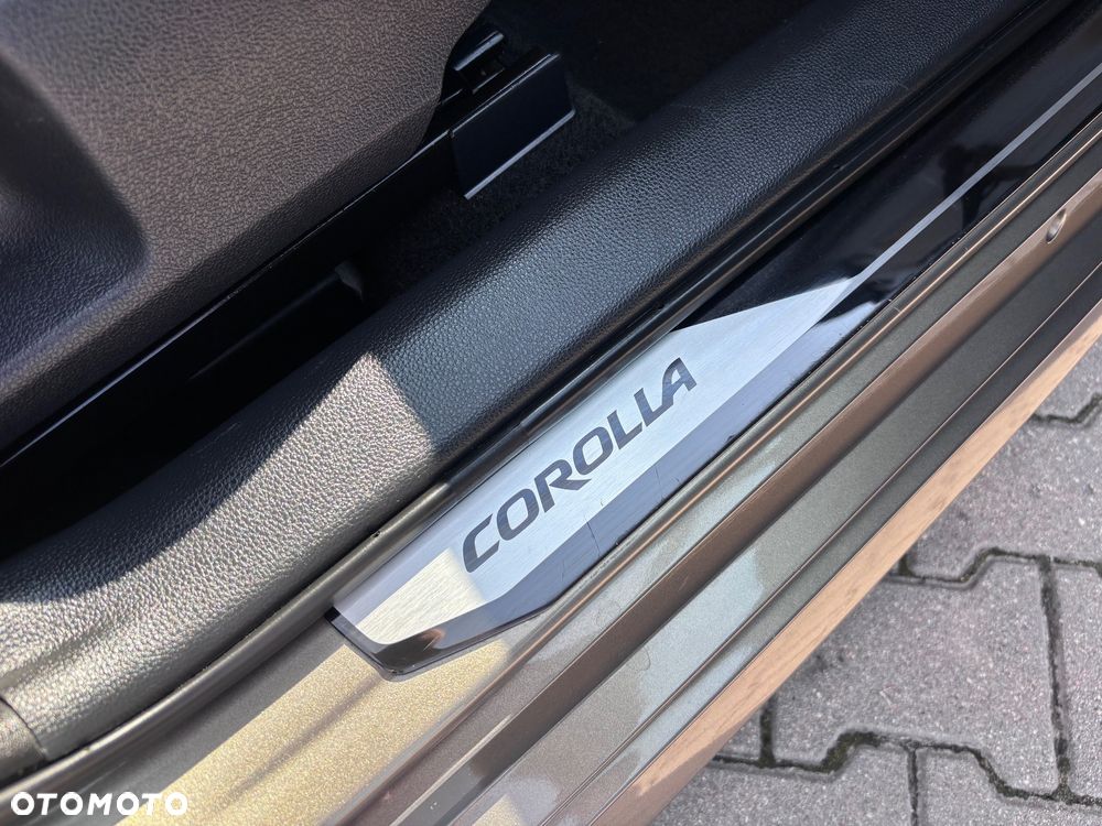 Toyota Corolla 1.8 Comfort - 26