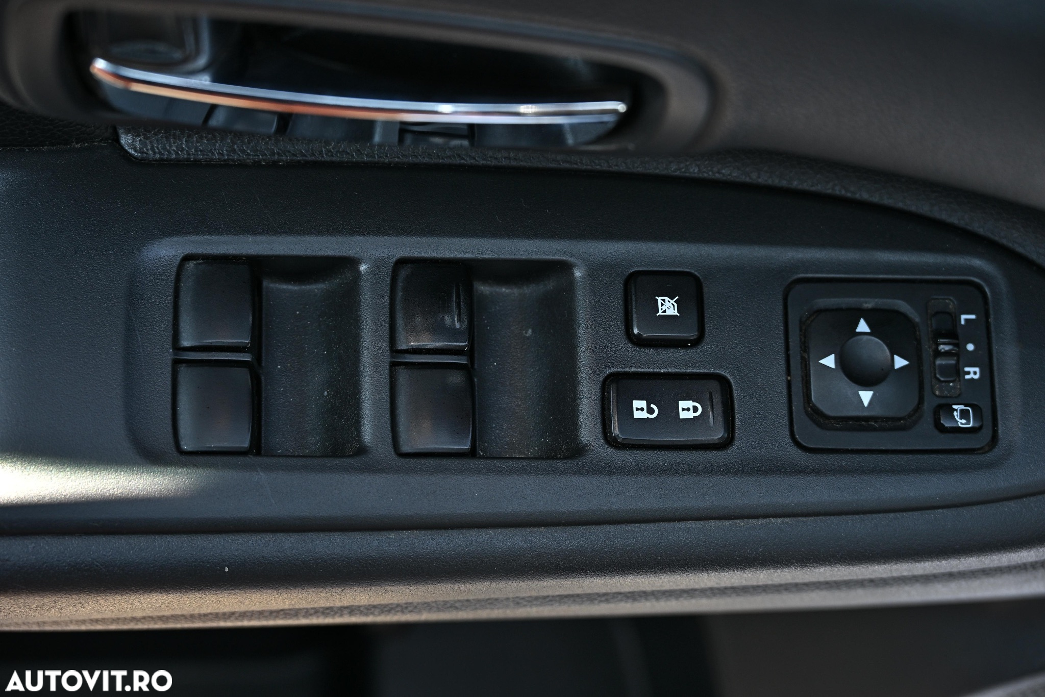 Mitsubishi Outlander 2.0 4WD Plug-In Hybrid - 19
