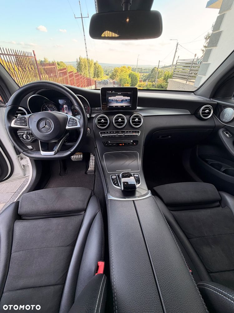 Mercedes-Benz GLC - 29