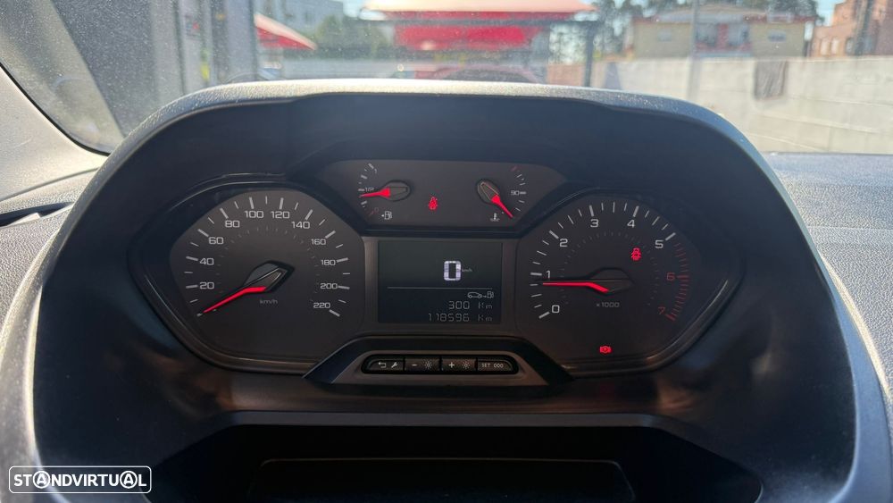 Peugeot Partner 1.6 BlueHDi L1 Premium 3L - 27