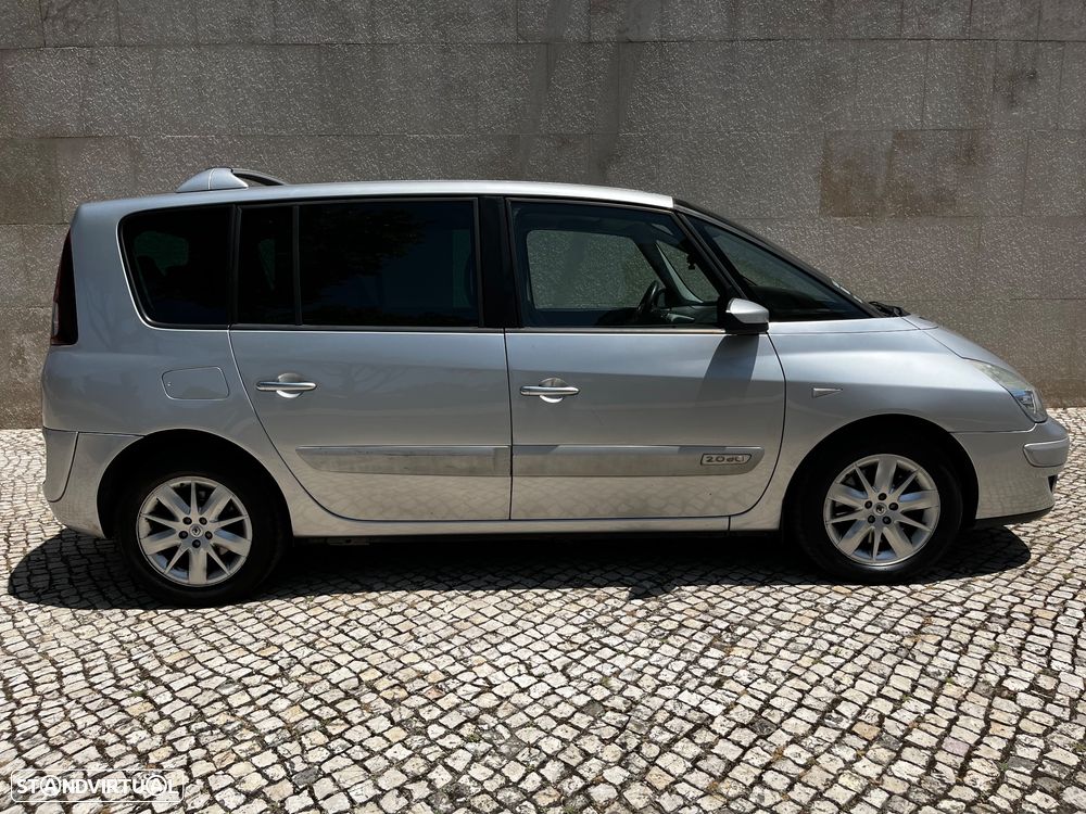 Renault Espace 2.0 dCi SE Travel 7L - 23