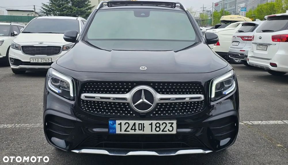 Mercedes-Benz GLB - 4