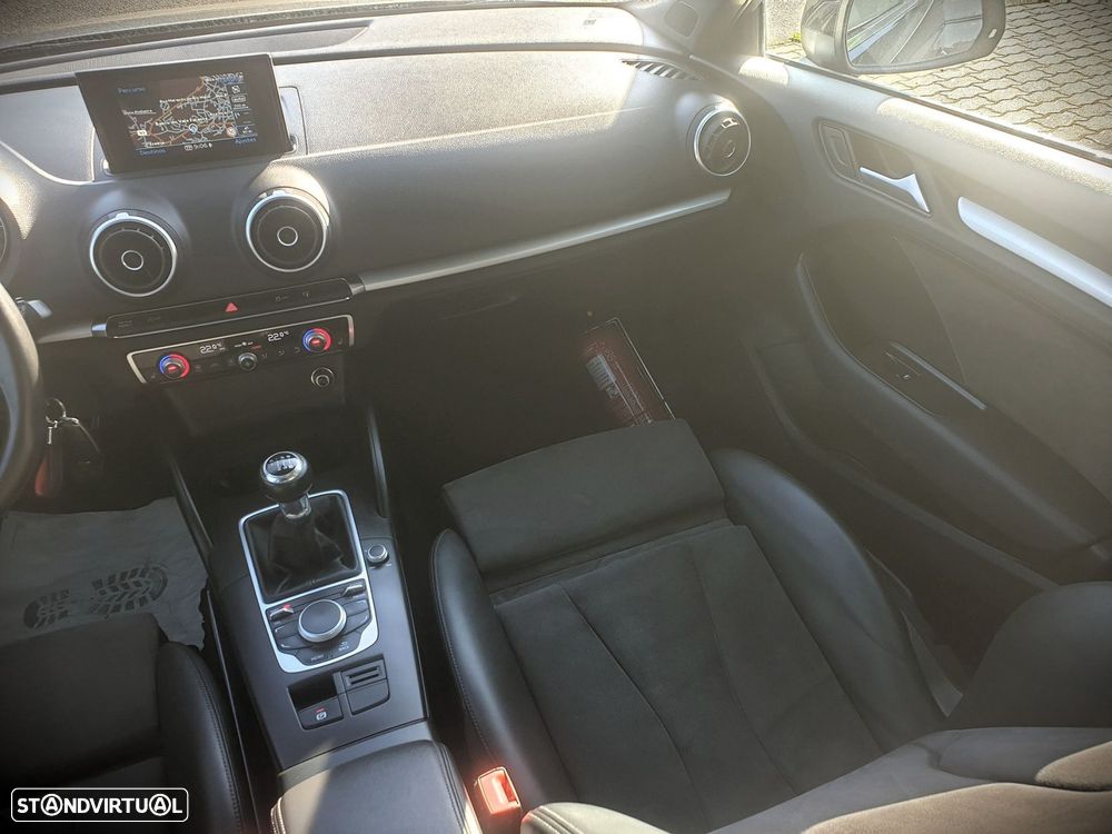 Audi A3 Sportback 1.6 TDI S-line - 20