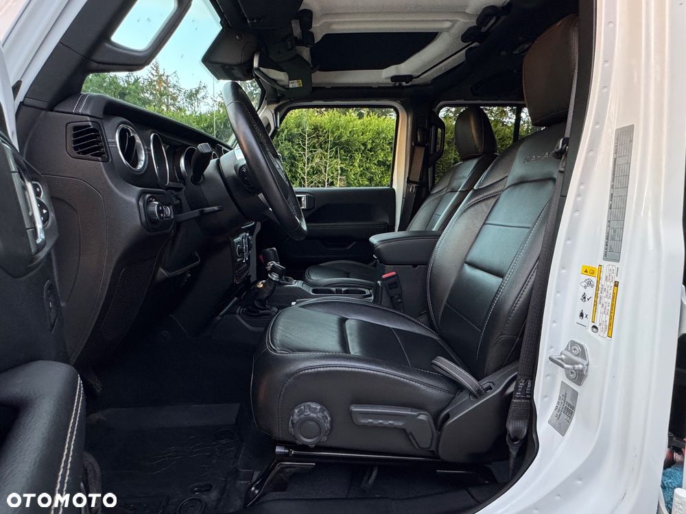 Jeep Wrangler Unlimited GME 2.0 Turbo Sahara - 12