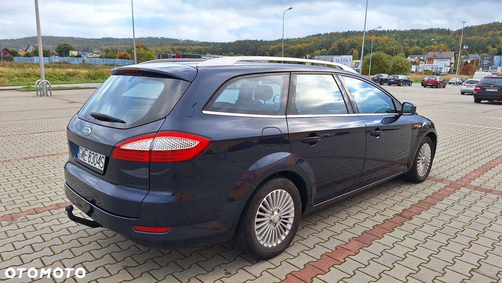 Ford Mondeo 2.0 Ambiente - 8
