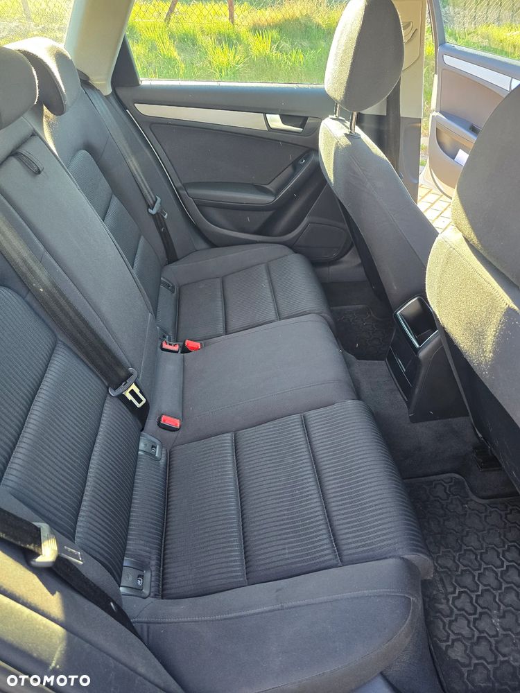 Audi A4 Avant 2.0 TDI Multitronic - 9