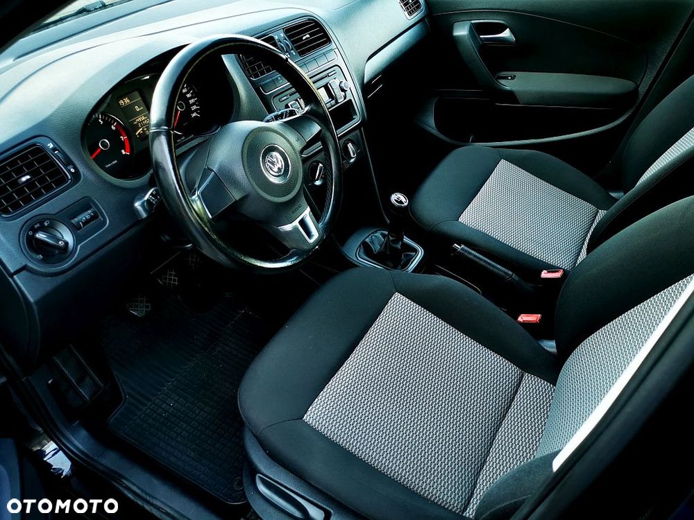 Volkswagen Polo 1.4 16V Comfortline - 20