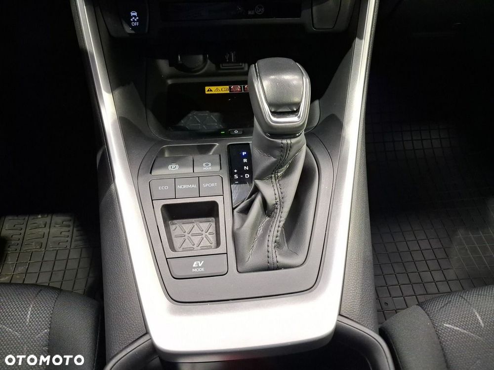Toyota RAV4 - 22
