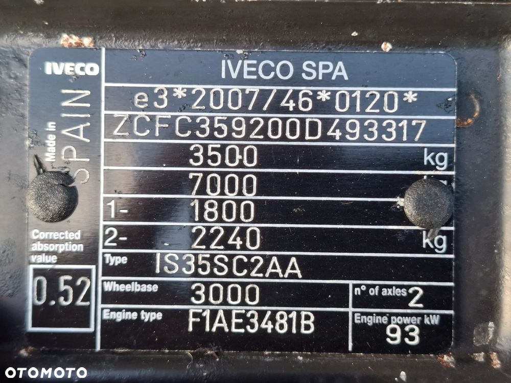Iveco Daily 35S13 L2H2 ŚREDNIAK Klima HAK 3500KG - 39