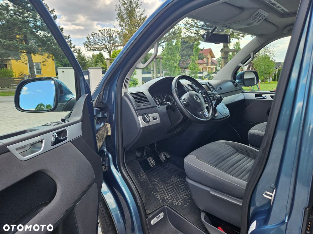 Volkswagen Multivan - 8