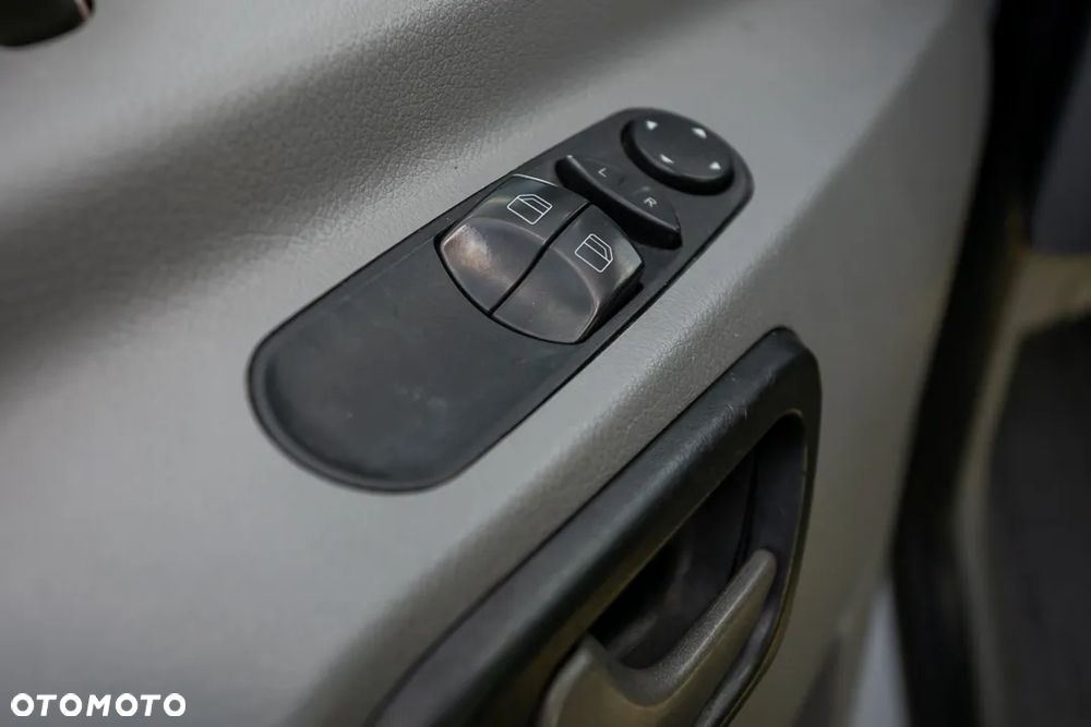 Mercedes-Benz Sprinter - 18