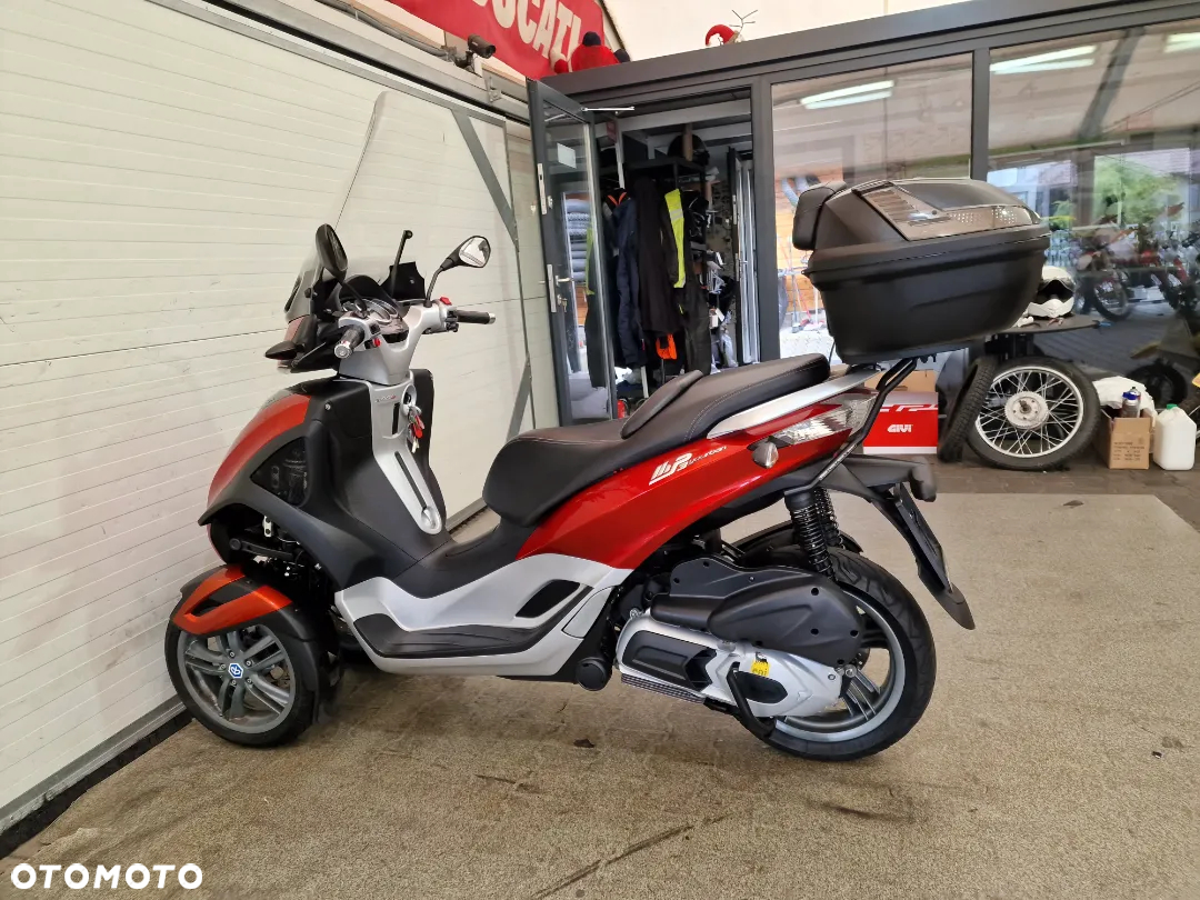Piaggio MP-3 - 31