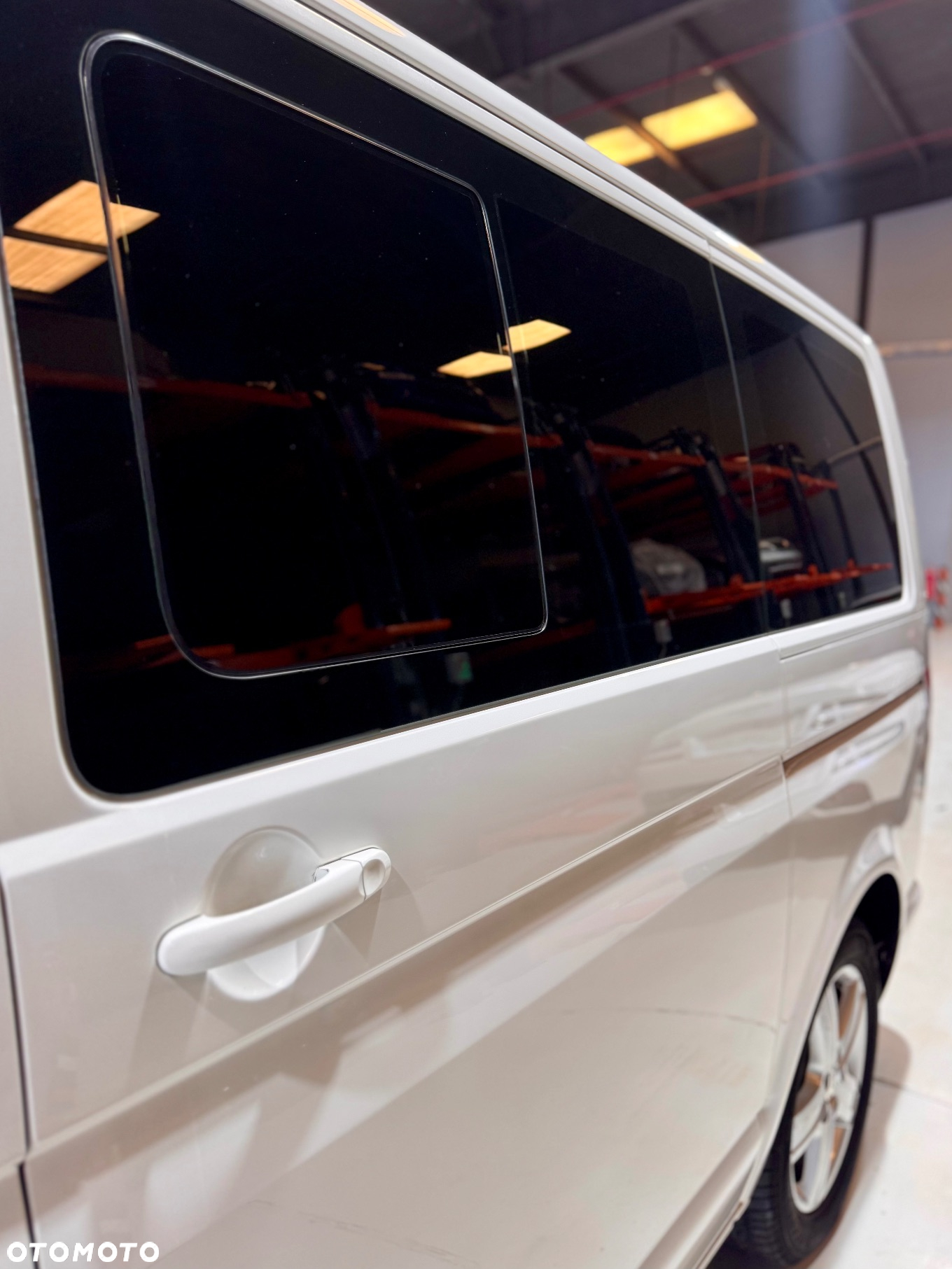 Volkswagen Multivan - 7