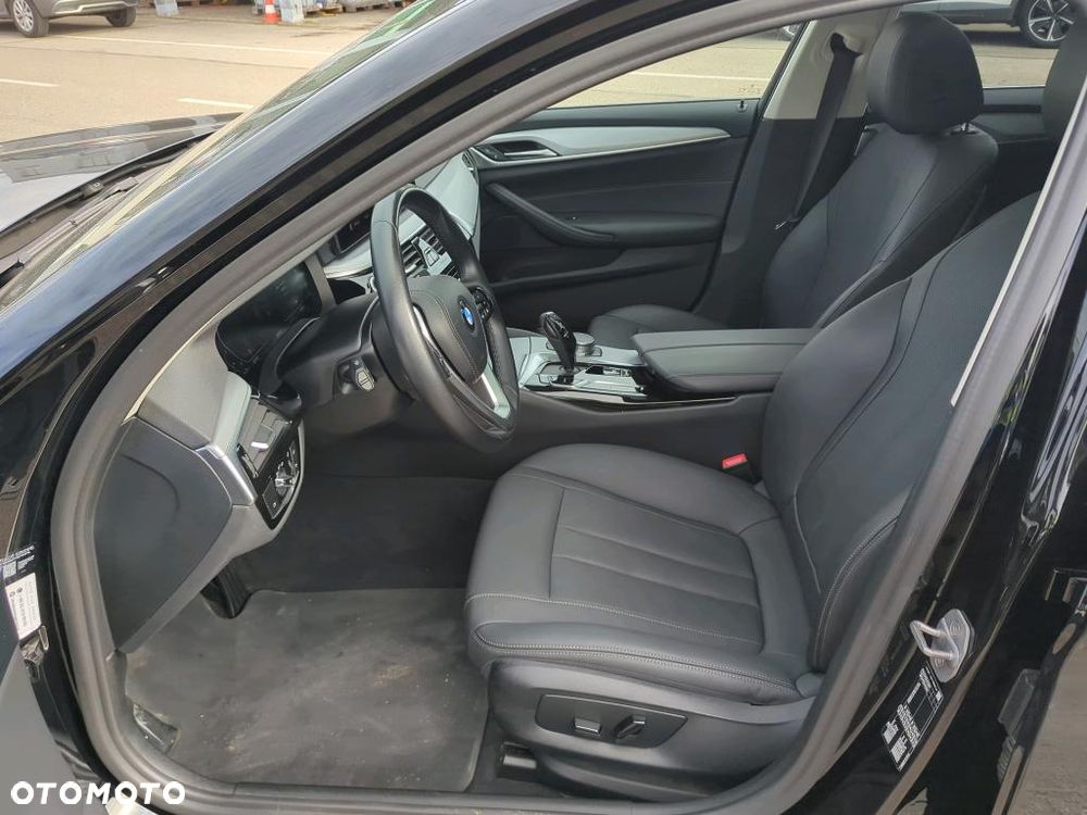 BMW Seria 5 530i mHEV - 7