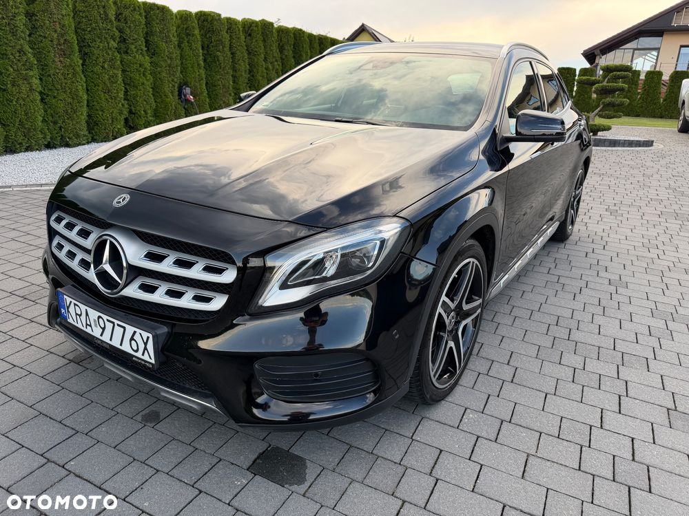 Mercedes-Benz GLA 200 d AMG Line - 12