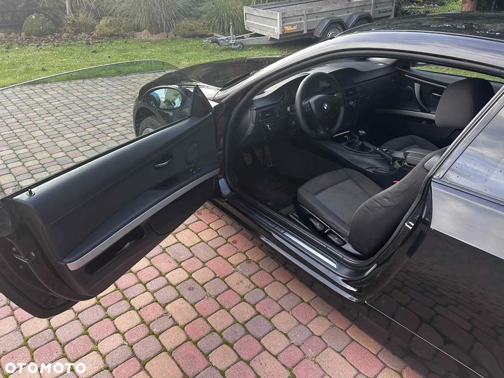 BMW Seria 3 320i - 17