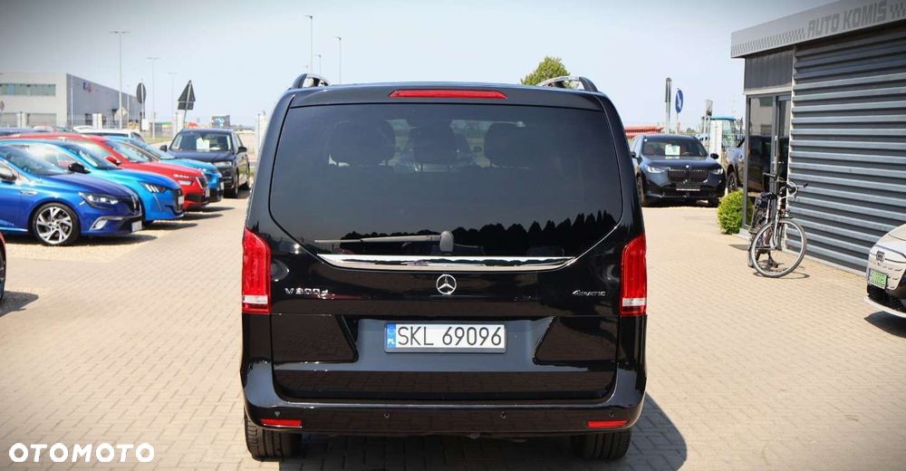 Mercedes-Benz Klasa V - 8