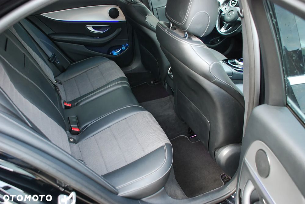 Mercedes-Benz Klasa E 220 d 9G-TRONIC Avantgarde - 22