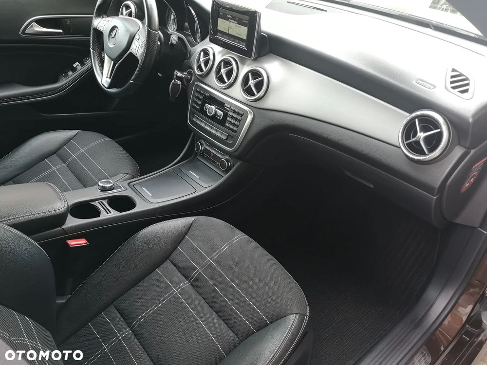 Mercedes-Benz CLA 180 d 7G-DCT Urban - 15