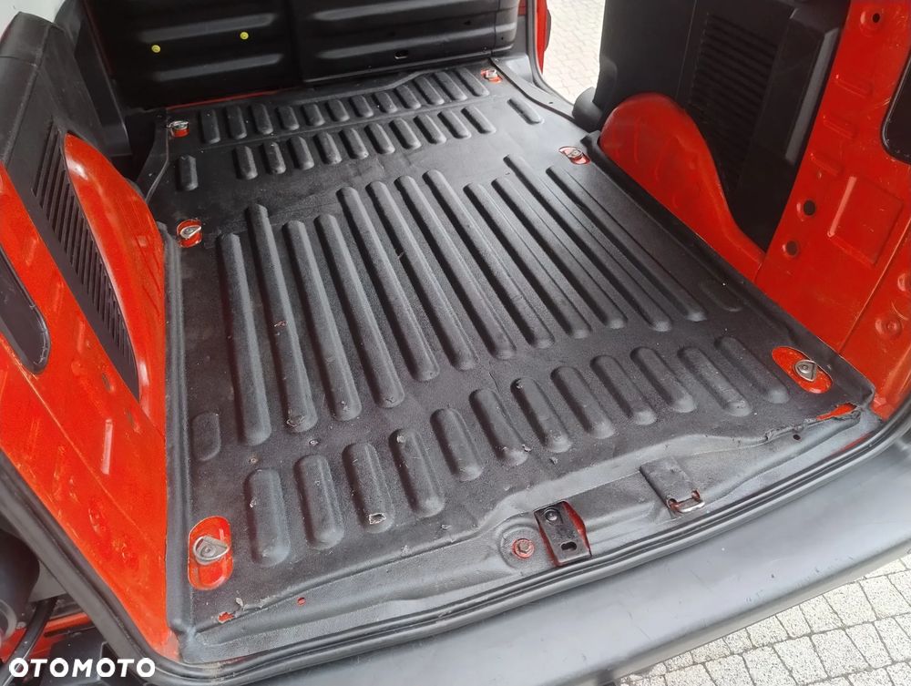 Citroën BERLINGO PO LIFT 1.6 HDI (90KM) 5-BIEGÓW LONG (L2H1) KLIMA STAN IDEALNY SUPER OPCJA 100% BEZWYPADKOWY SERWIS KM NIE MA RDZY ! ! ! - 22