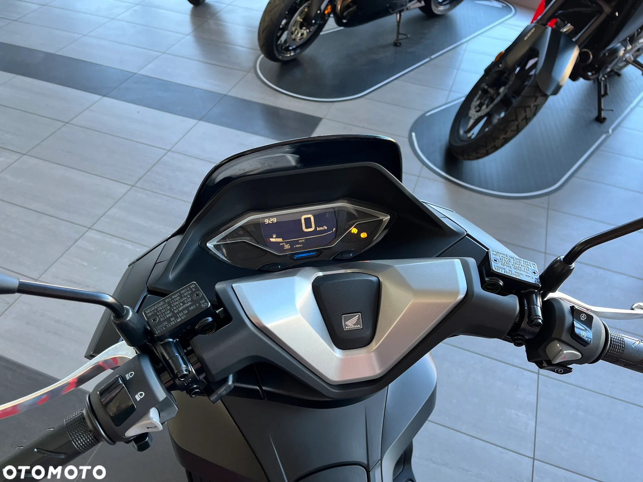 Honda PCX - 10
