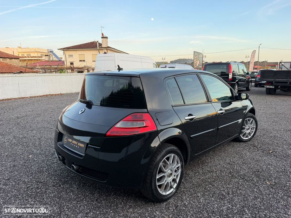 Renault Mégane 1.5 dCi Confort - 4
