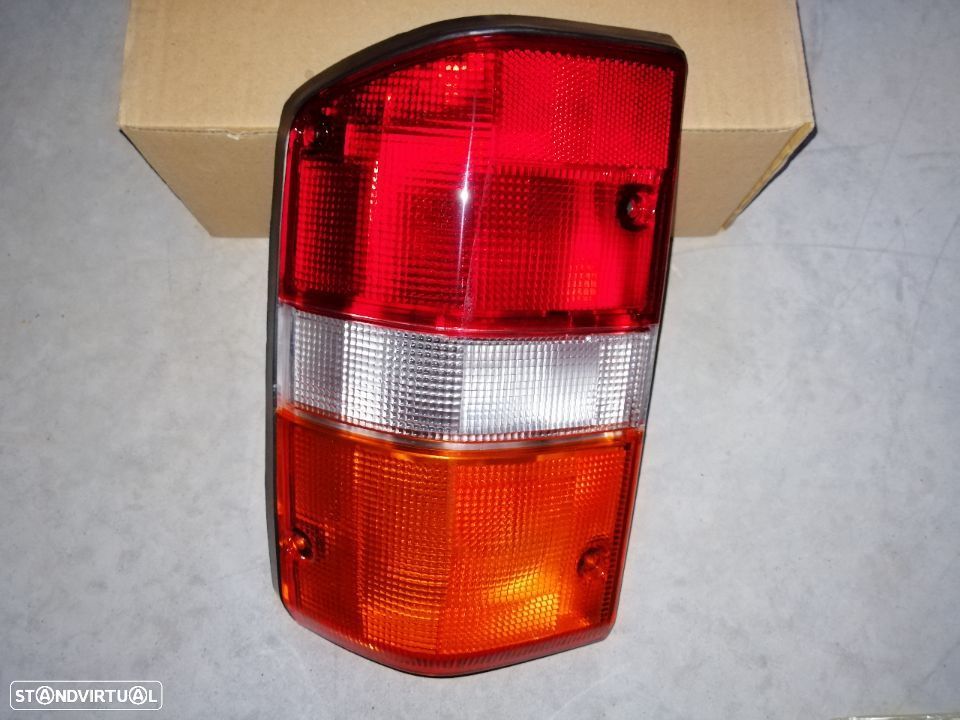 Farolins de trás multifunções Nissan patrol gr y60 NOVO - 1