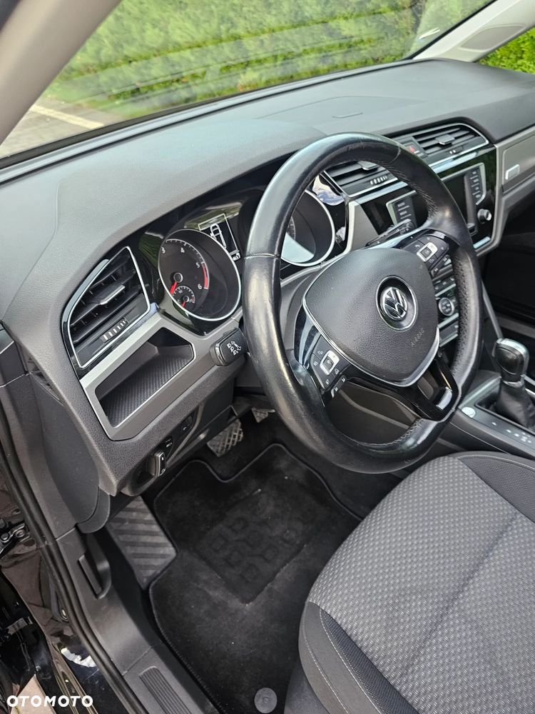 Volkswagen Touran 2.0 TDI SCR DSG Highline - 20