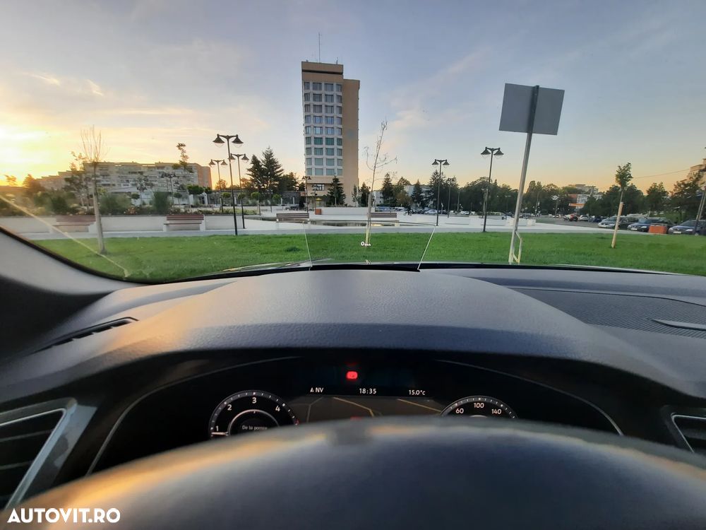 Volkswagen Tiguan - 8