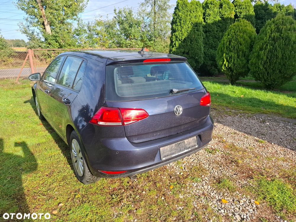 Volkswagen Golf - 6