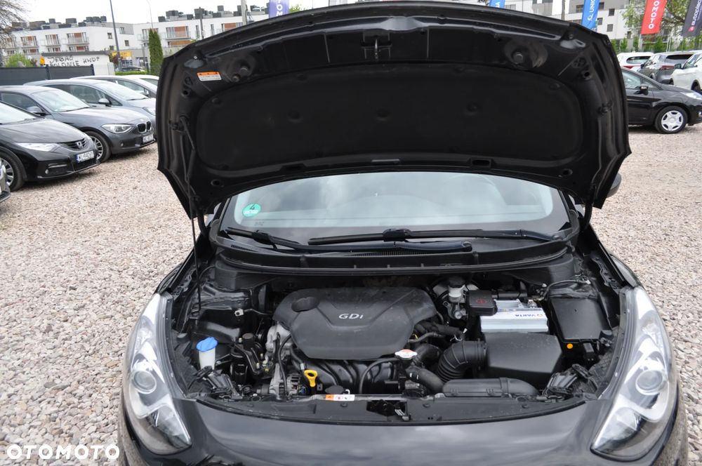 Hyundai i30 i30cw 1.6 Fifa World Cup Edition - 23
