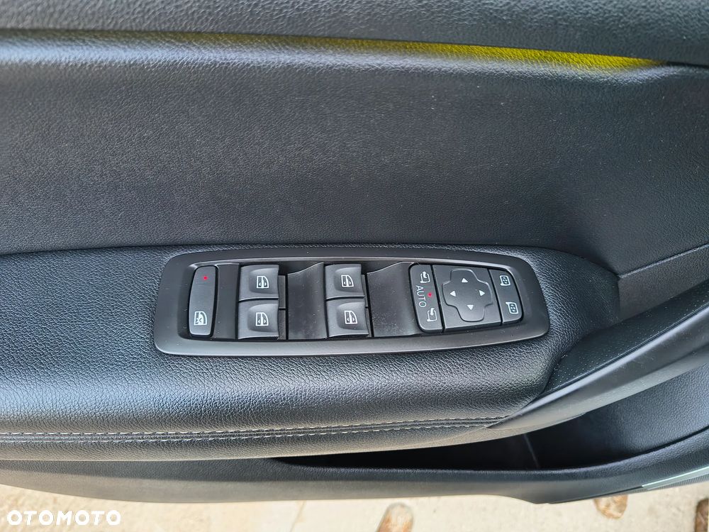 Renault Megane ENERGY dCi 130 BOSE EDITION - 14