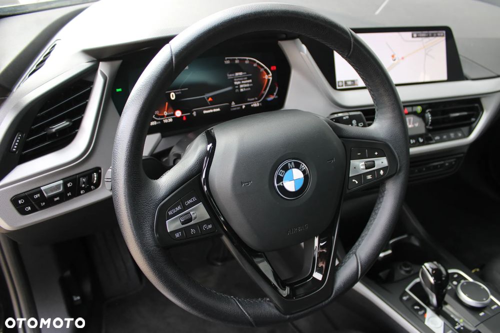 BMW Seria 1 118i - 17