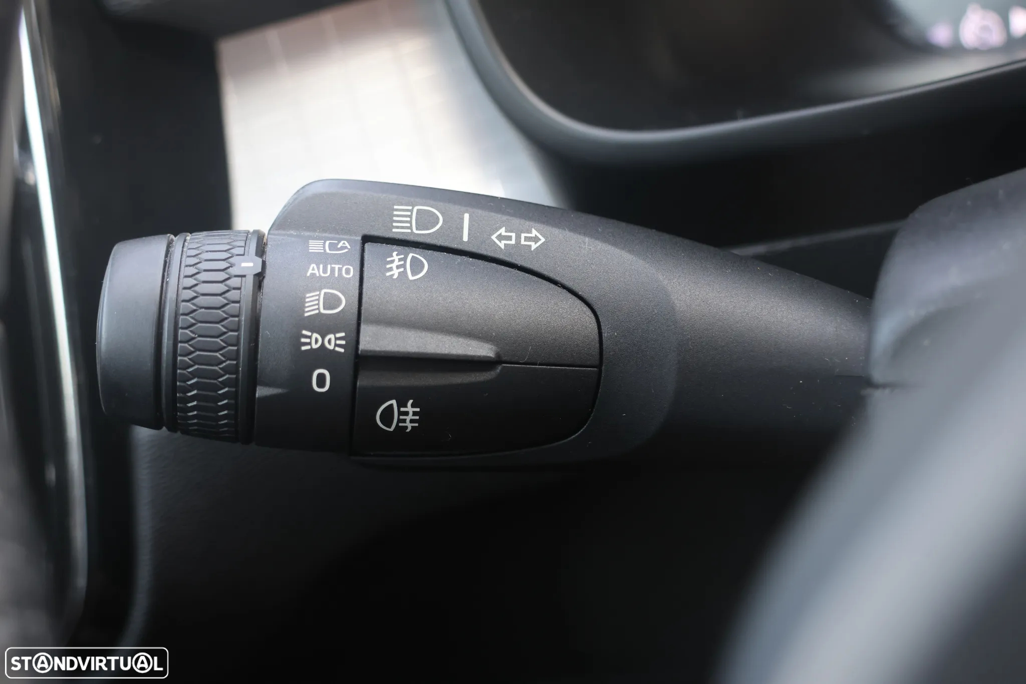 Volvo XC 40 2.0 D3 Momentum Geartronic - 26