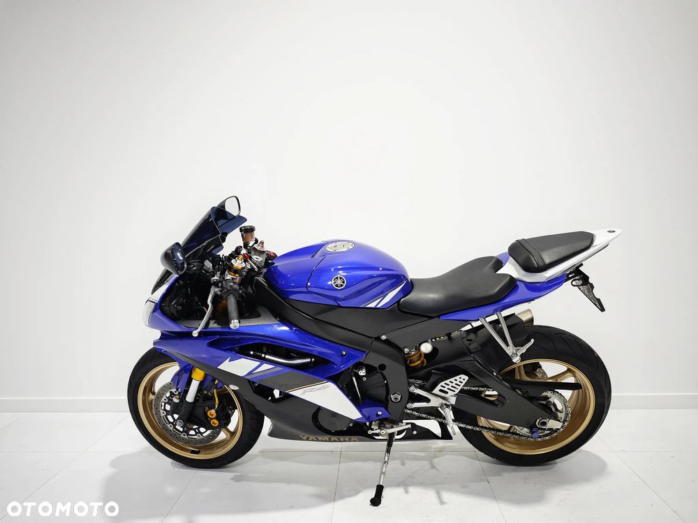 Yamaha R6 - 4