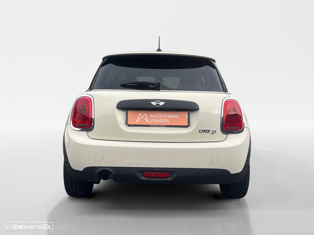 MINI 3 Portas One D - 4