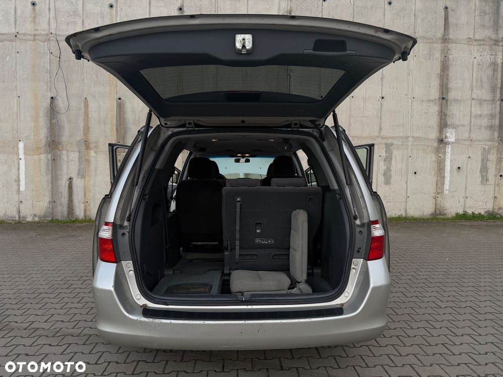 Honda Odyssey 3.5 LX - 20