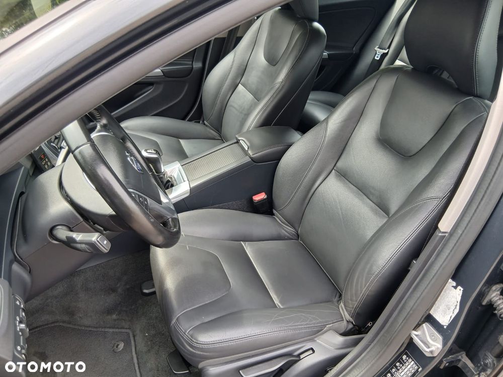 Volvo V60 D3 Summum - 21
