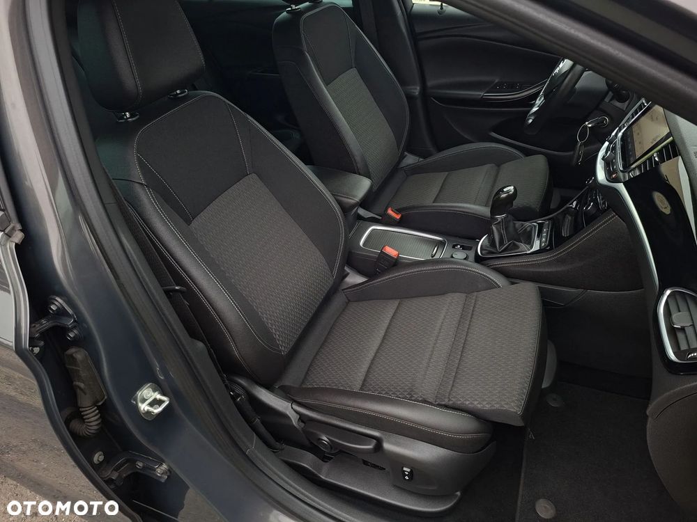 Opel Astra 1.4 Turbo Dynamic - 21