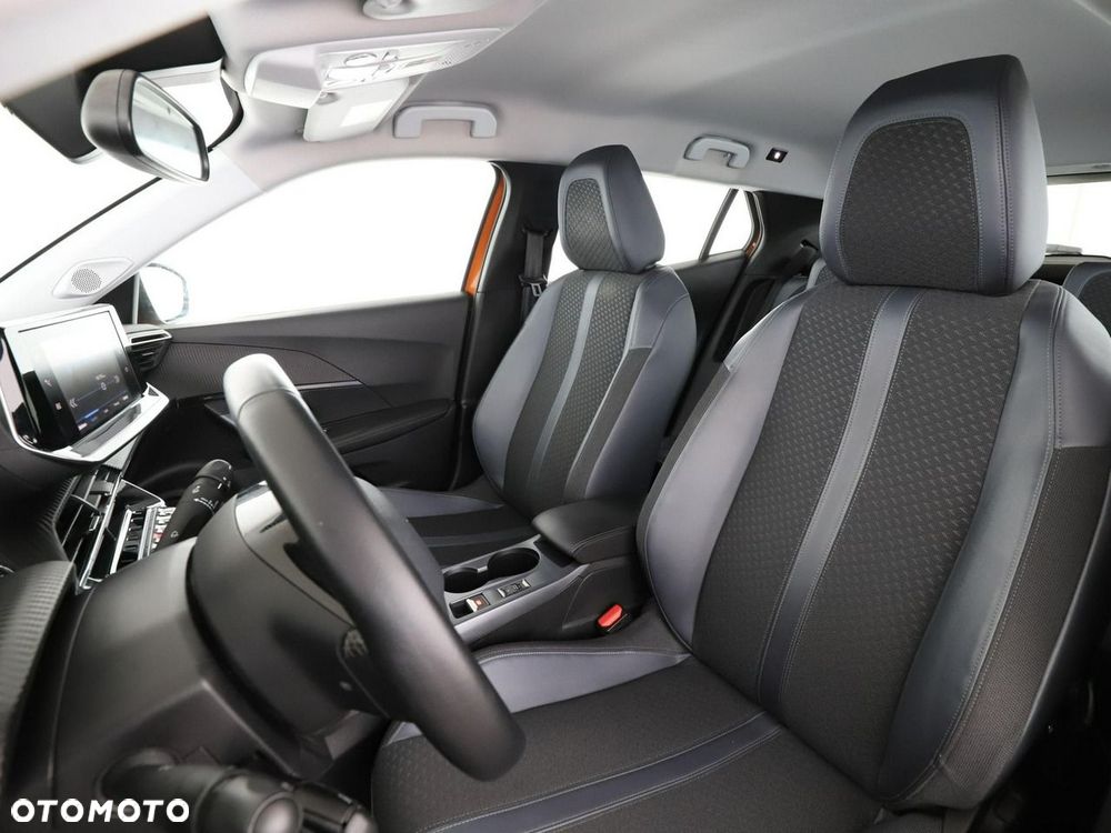 Peugeot 2008 PureTech 100 Allure S&S BVM6 - 14