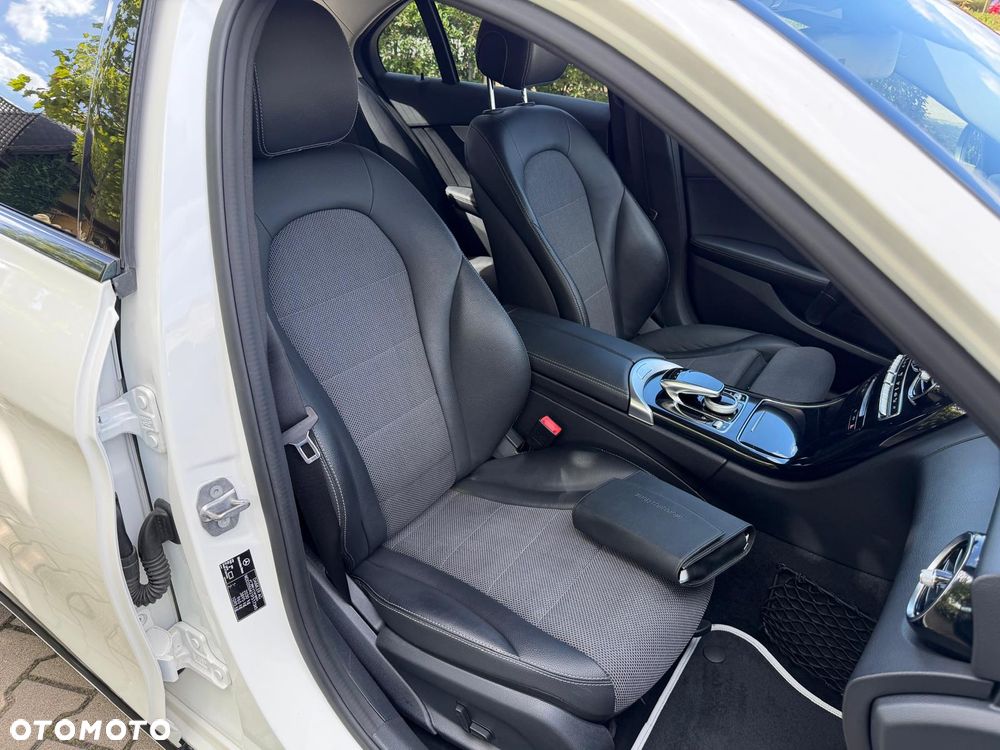Mercedes-Benz Klasa C 200 7G-TRONIC Exclusive - 6
