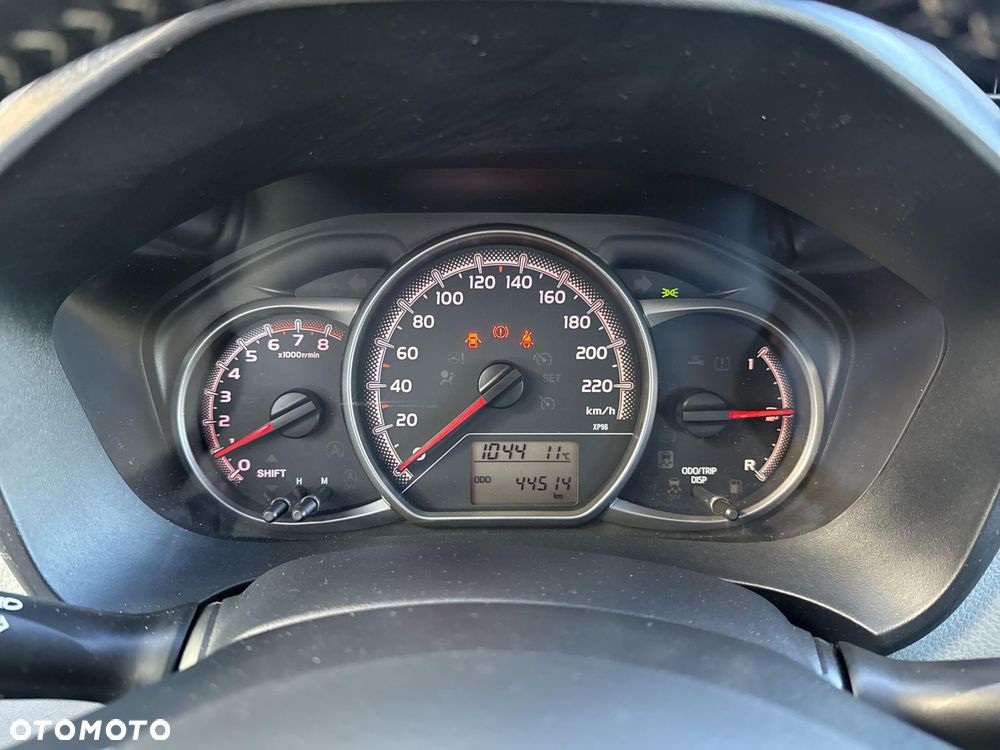 Toyota Yaris 1.0 Active EU6 - 17