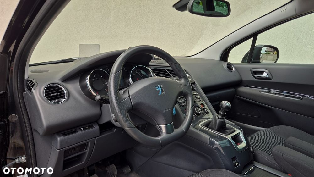 Peugeot 5008 2.0 HDi Premium + - 6