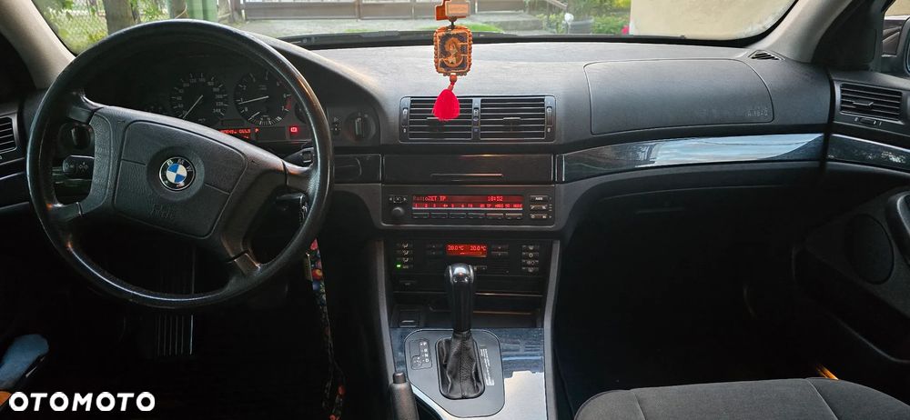BMW Seria 5 - 12