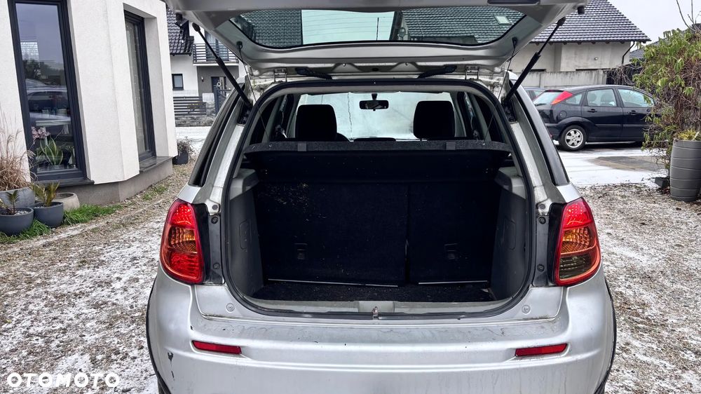 Suzuki SX4 1.6 VVT 4x2 Comfort - 16