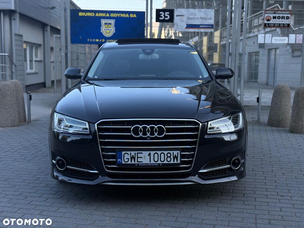 Audi A8 2015 photo 2