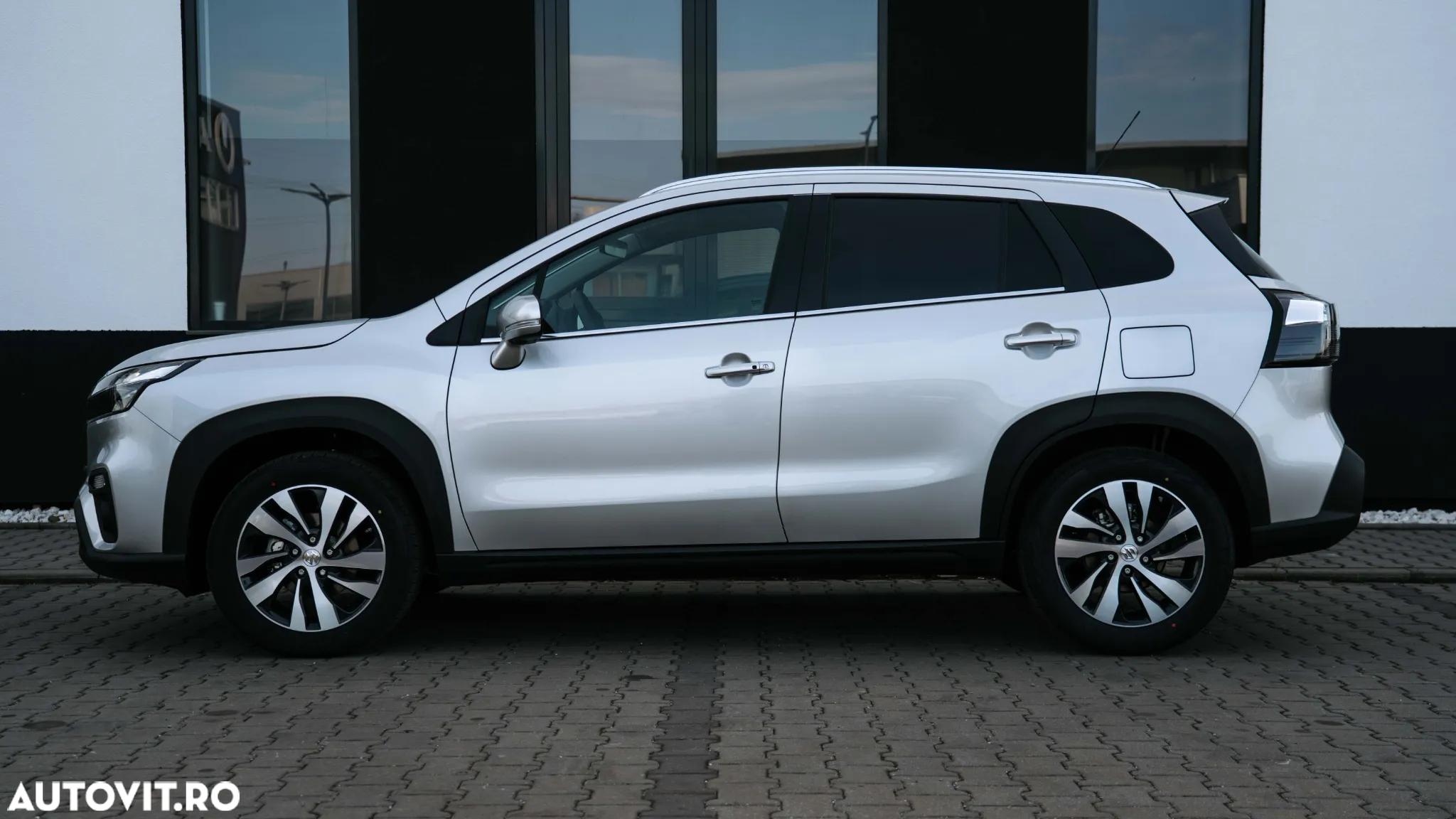 Suzuki SX4 S-Cross 1.4 Boosterjet MHEV Spirit - 4