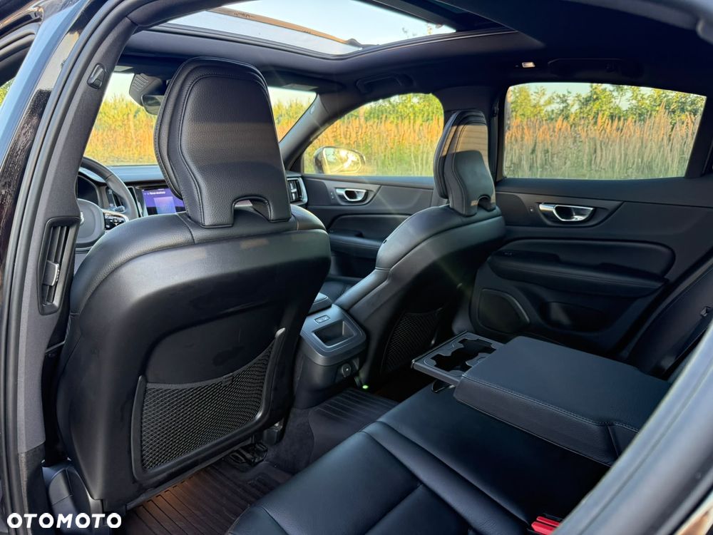 Volvo S60 B5 B AWD Ultimate Dark - 30