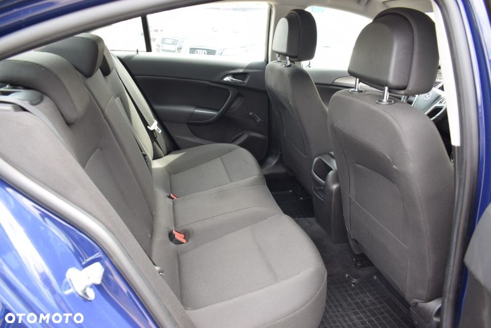 Opel Insignia - 19