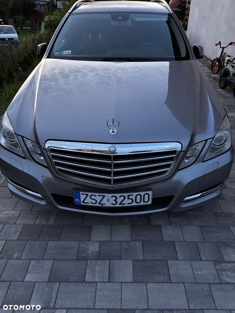 Mercedes-Benz Klasa E 220 CDI DPF BlueEFFICIENCY Automatik Avantgarde - 2